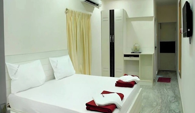 Rayas Executive Homes