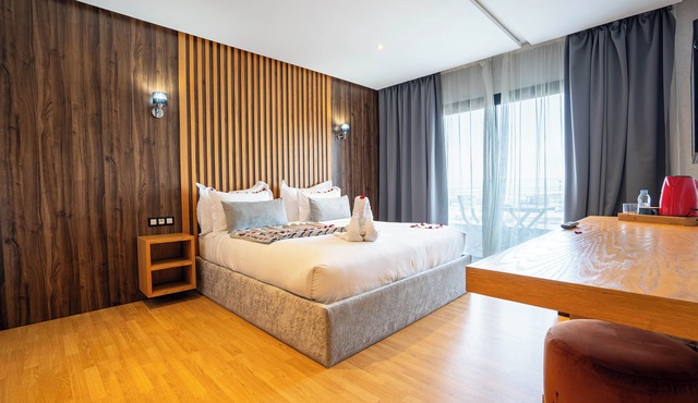 RAZANE HÔTEL
