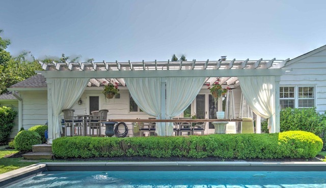 Recently Renovated, Inviting Terrace Overlooking Pool, Minutes Away from.