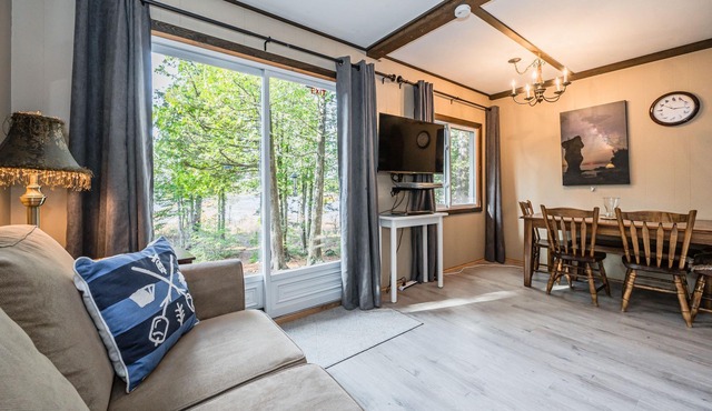 Red Barn | WATERFRONT | Private | TOBERMORY | A-Frame | PET FRIENDLY