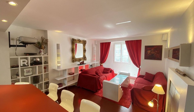 Red Flat Paris, Superior Apartment with Sauna