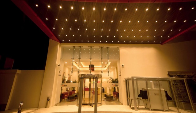 Red Fox by Lemon Tree Hotels, Sector 60, Gurugram