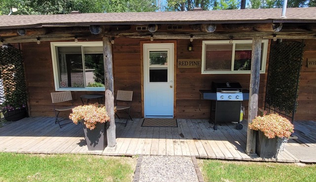 Red Pine Cabin at Pine Ridge Park