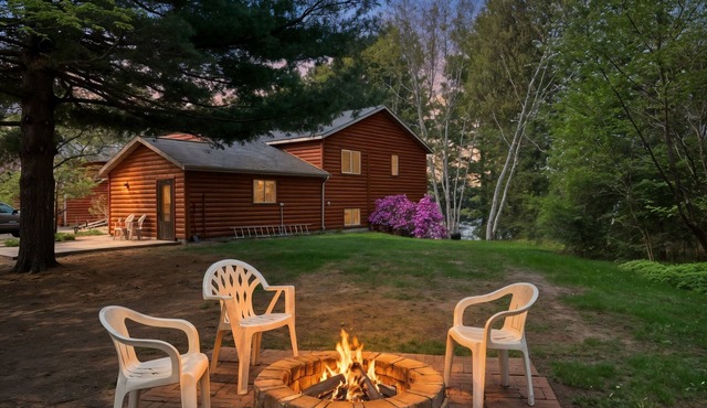 Red Pines - Elk Lake Condo #6
