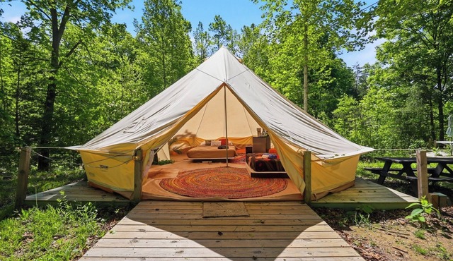 Red River Gorge Cozy Glamping Tent for 4 Heated, Fire Pit & Hot Tub