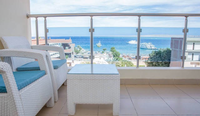Redcon Suites