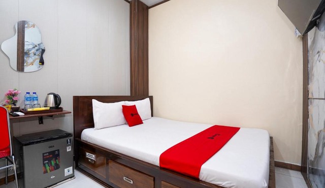 RedDoorz at Medokan Rungkut Surabaya
