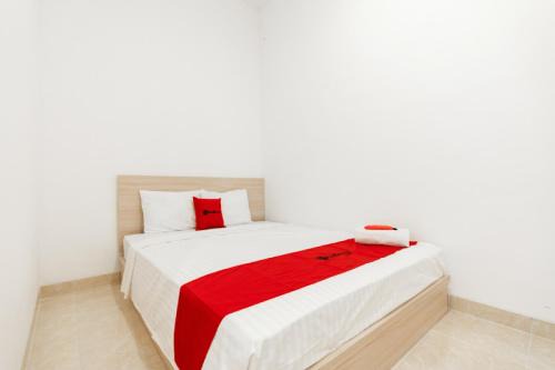 RedDoorz @ Graha Cemerlang Maros