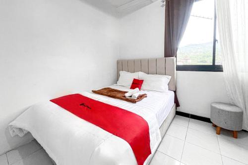 RedDoorz Mamamia near Jalan Dieng