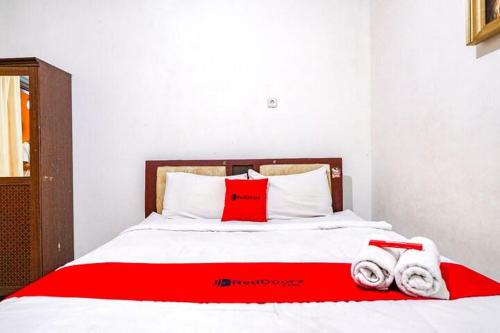 RedDoorz near Mall Ciputra World Surabaya