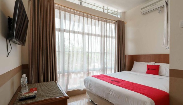 RedDoorz near Plaza Botania 1 Batam