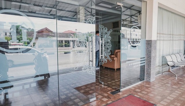 RedDoorz Syariah near Suzuya Mall Banda Aceh