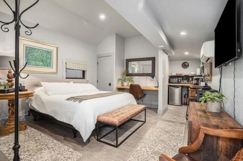 Redwood Room
