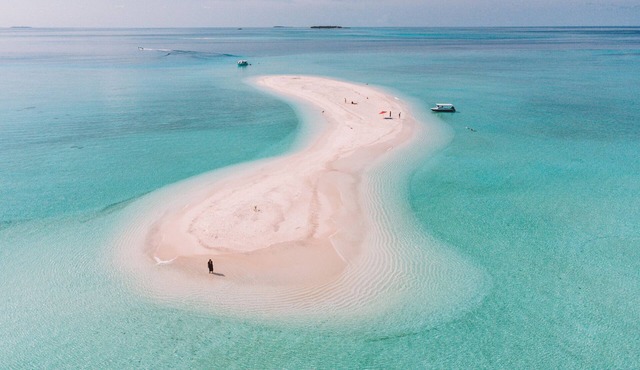 Reef Edge Thulusdhoo