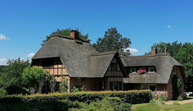 Reetgedecktes Ferienhaus am Strandweg