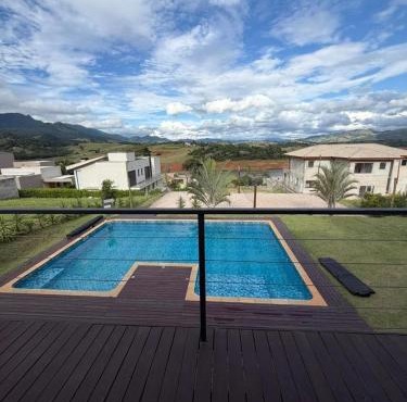Refúgio Exclusivo com Piscina e Lazer