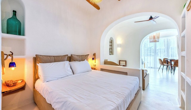 Refined Deluxe Studio type B with a wide balcony and sea view
