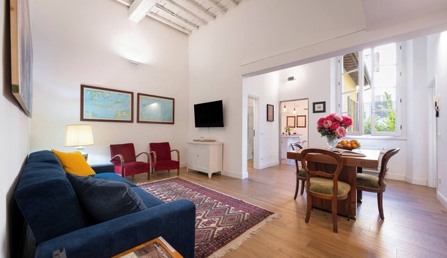 Refined & Spacious Apartment Santa Croce