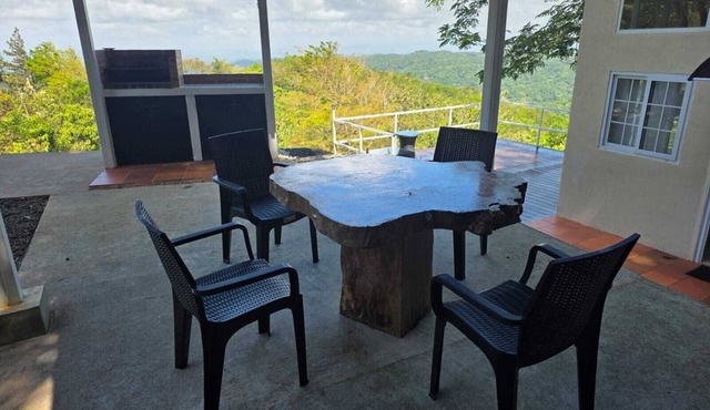 Refuge with a spectacular sunset in Cerro Azul