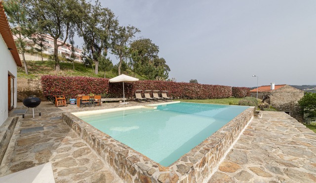 Refuge with private pool in the Douro, near Porto