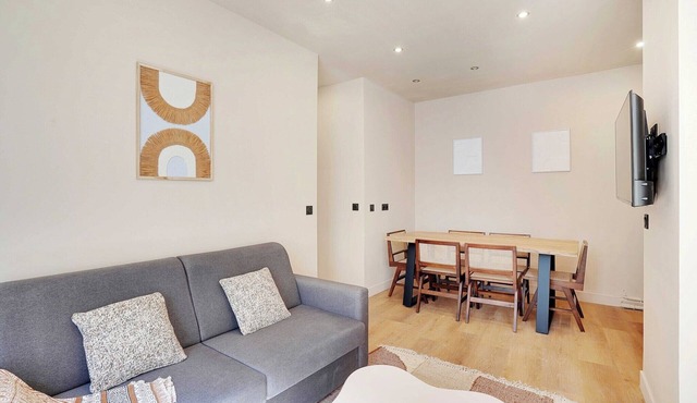 Refurbished Apartment - 2BD/8P - Place D'Italie
