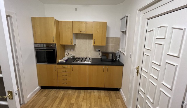 Refurbished Glasgow 2 Bedroom Apartment Easy Access to City Centre