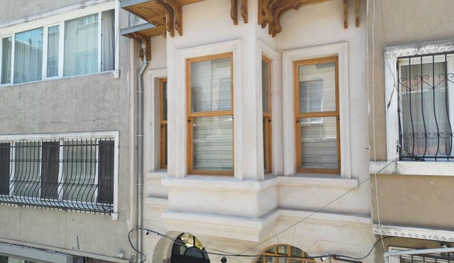 REFurbished Triplex in Taksim