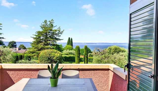 Regarda -Blue View 1 apartment with lake view, 1 bedroom, pool