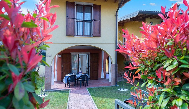 Regarda - Gruber detached-house with garden, pool, wifi