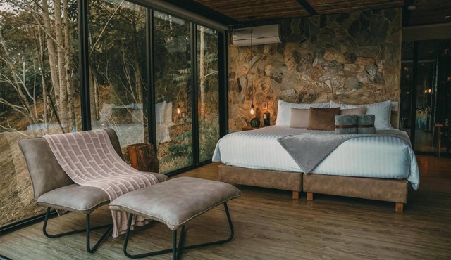 Rejuvenating Serene Forest Retreat w/Private Deck |Enjoy Nature & Bird Watching