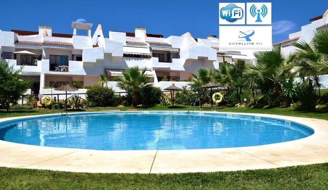 Relax, Beach, golf.! 130 s.q.m. penthouse luxury, FIBER WIFI.