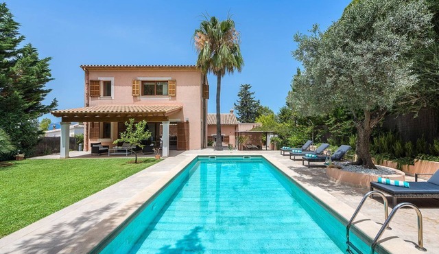 Relax Bonaire - Five Bedroom Villa, Sleeps 10