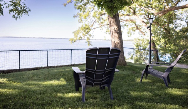 Relax by the Waterfront at The Alvig House on Green Lake