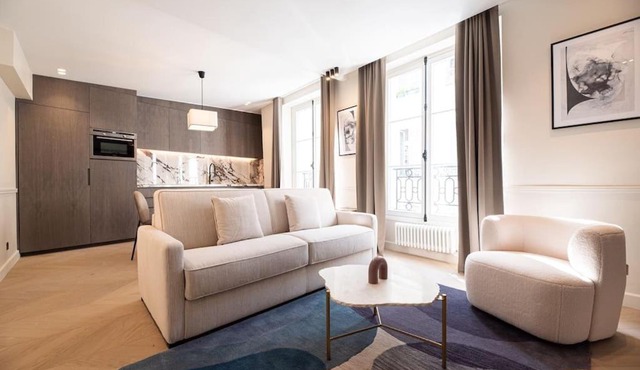 Relax in a Charming Flat in Le Marais