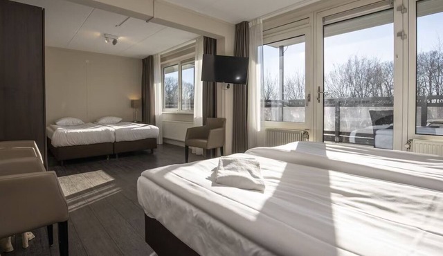 Relax in Luxury: Comfortable Room with Garden Views in Ellecom