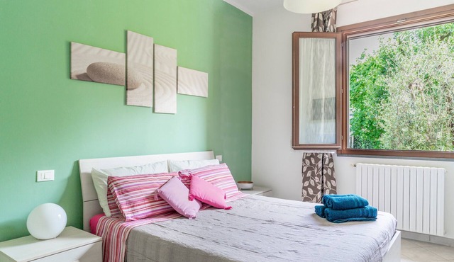 Relax in this tranquil, centrally located space in Ponsacco, in the heart of Valdera