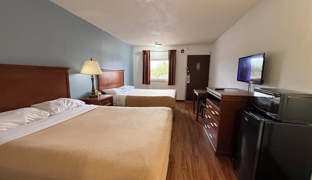 Relax Inn & Suites