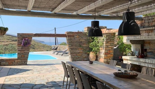 Relax & Joy Villa - Easy Beach Access, 150m Away