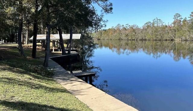 RELAX ON BLACKWATER RIVER