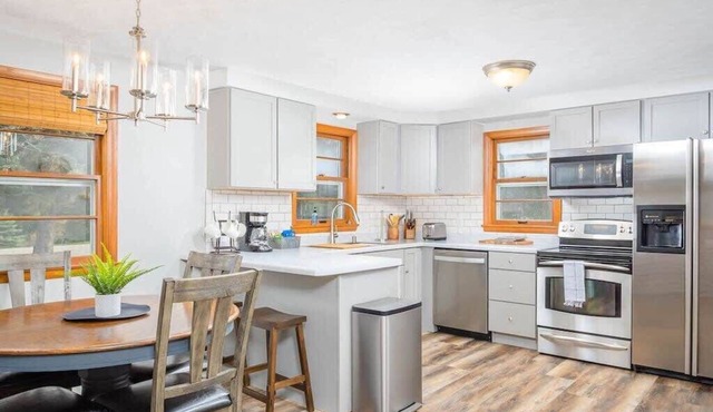 -Relax on Rogers - 3 bedroom, 2 bath