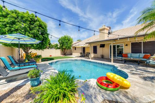 Relax Poolside & Golf: Family Gem in North Phoenix