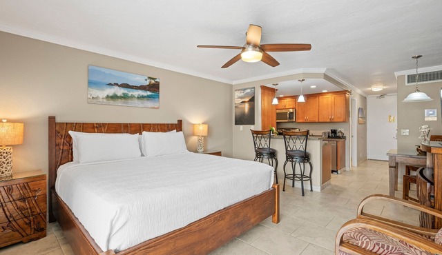 Relax & Unwind – Lahaina Shores 318 Studio