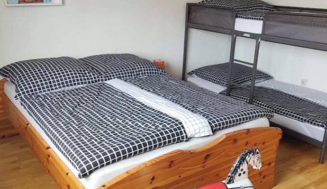 Relaxation in nature, plenty of outdoor space, hiking trails, Jacob sheep and more