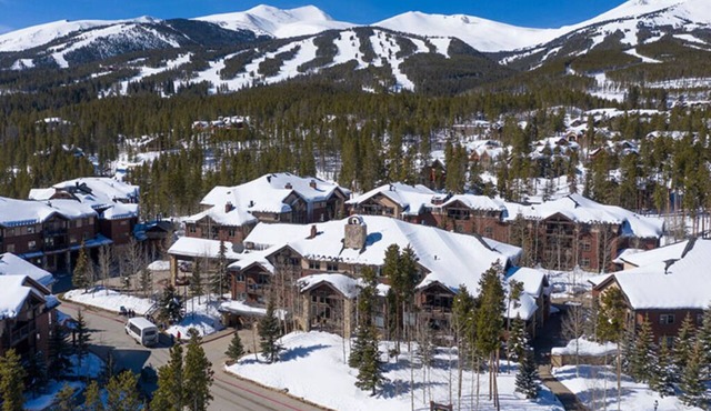 Relaxed Luxury 2BR at Grand Timber Lodge – Mountain-View Retreat in Breckenridge