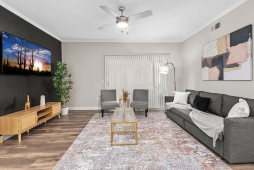 Relaxing 2BR - Scottsdale, Pet-friendly, Sunrise Peak