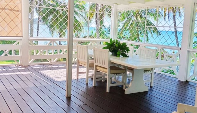 Relaxing 3-bedroom Seaside Retreat