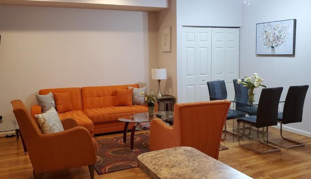 RELAXING 3 BR WITH FREE PARKING AT THE SEQUOIA