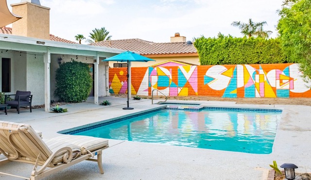 Relaxing and Private Desert Retreat with Pool/Spa