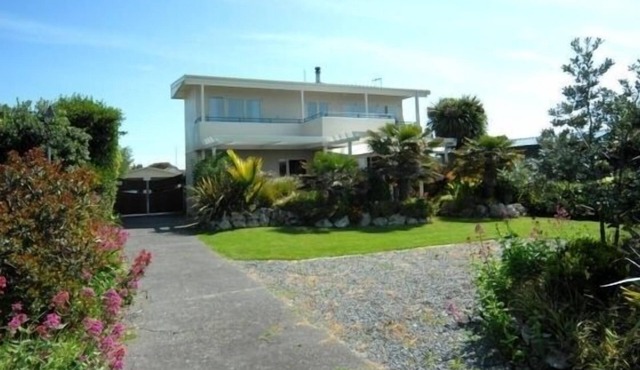 Relaxing Beach Front Home (Away From Home)