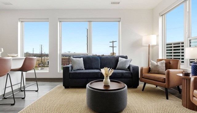 Relaxing & Central Two Bedroom Two Bathroom